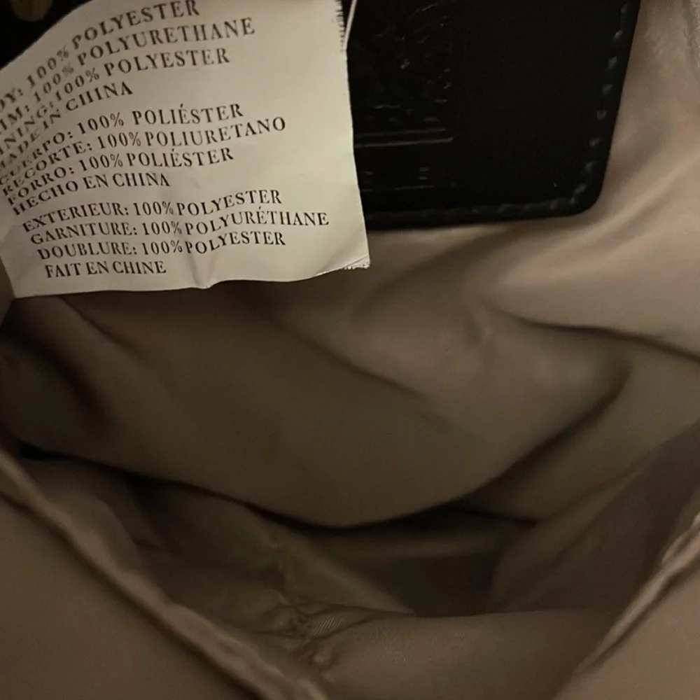 Ann Klein adjustable crossbody bag - Picture 5 of 5